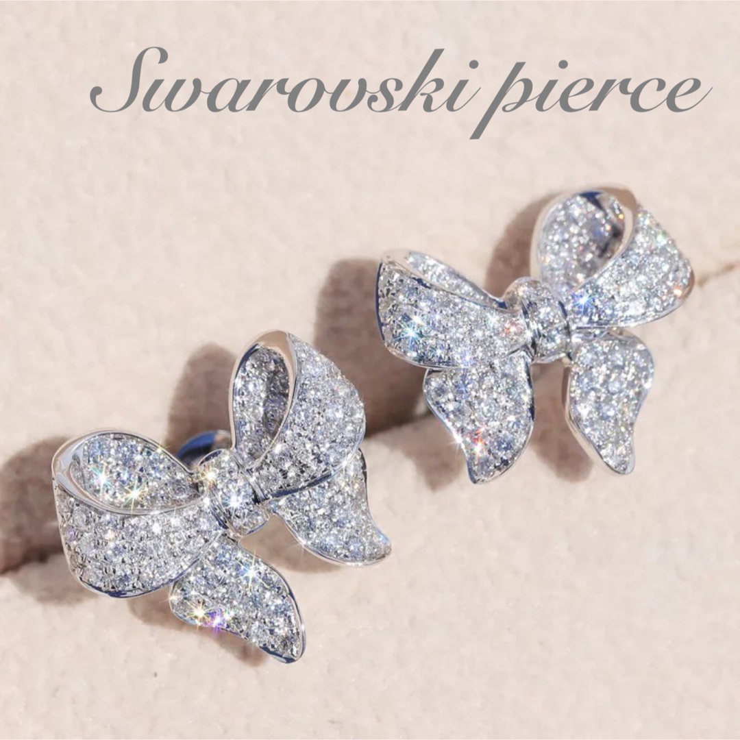 SWAROVSKI リボン ピアス