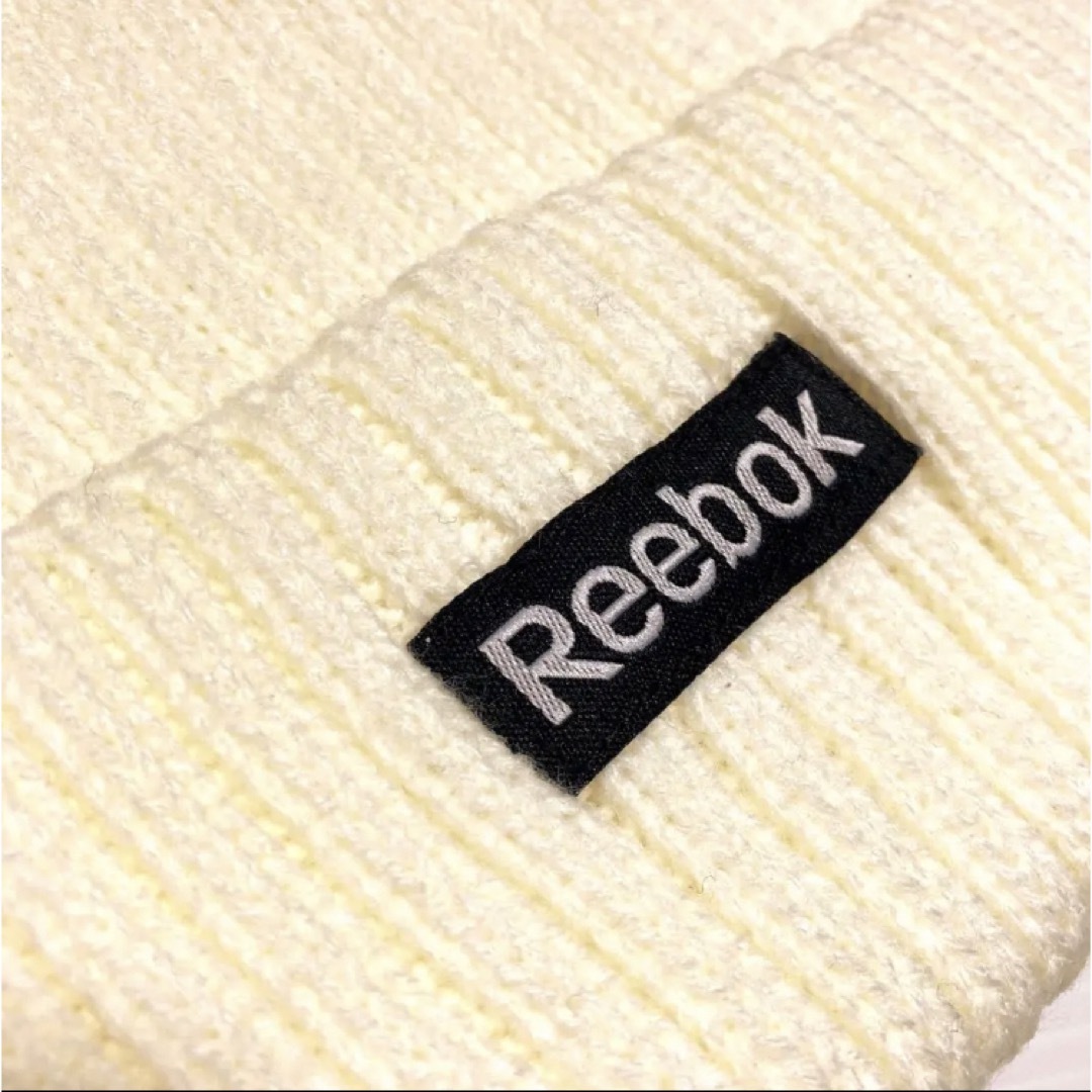 Reebok(リーボック)の新品 Reebok ニットキャップ ニット帽 ビーニー ホワイト リーボック メンズの帽子(ニット帽/ビーニー)の商品写真