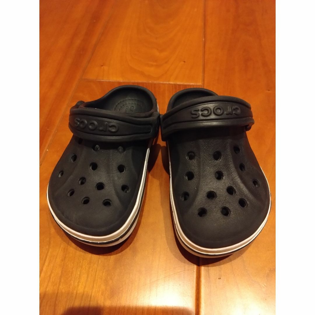 crocs(クロックス)のcrocsサンダル キッズ/ベビー/マタニティのベビー靴/シューズ(~14cm)(サンダル)の商品写真