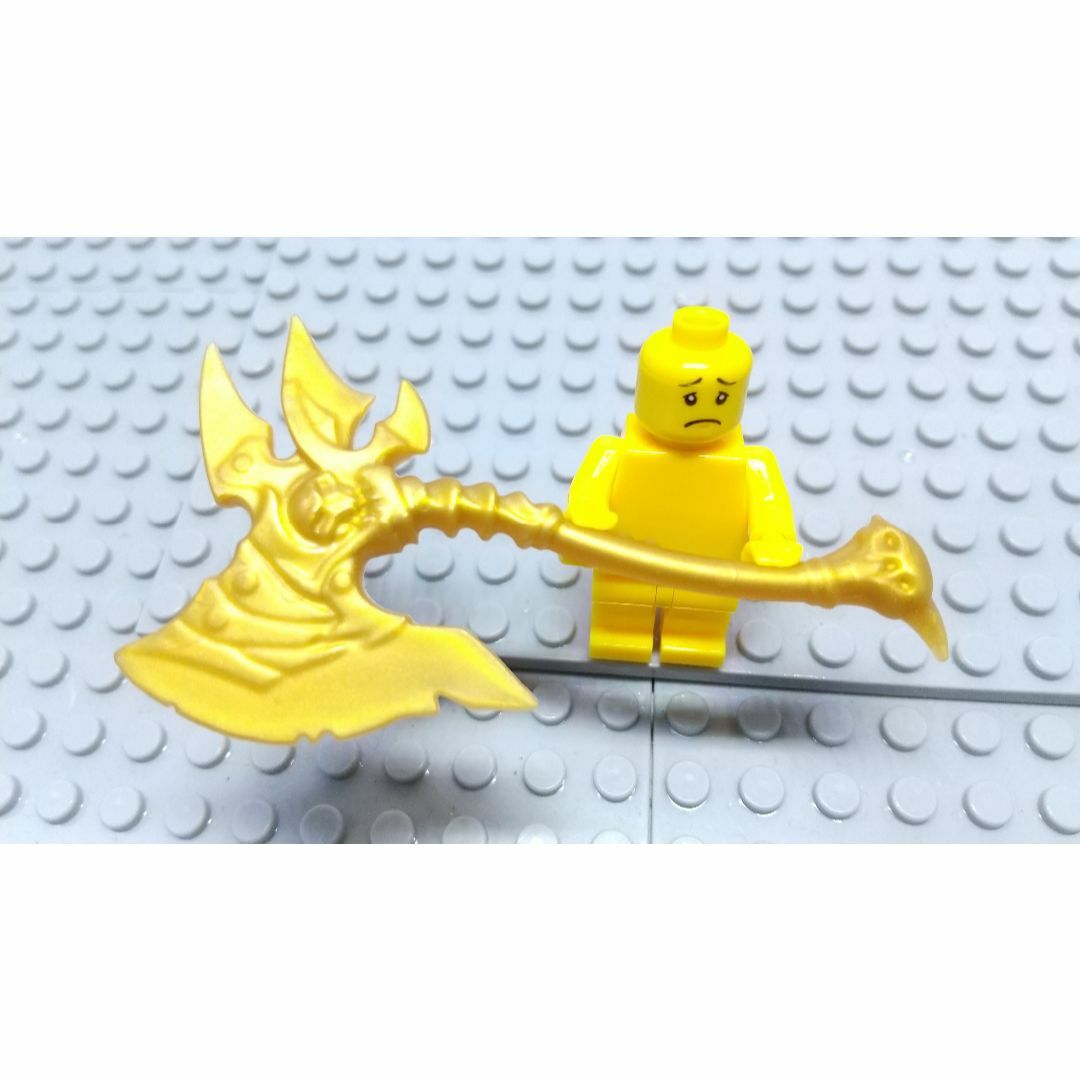 大斧　ゴールド　LEGO互換　レゴ武器　インテリア　ドーザーアクス　大鎌　死神 エンタメ/ホビーのフィギュア(SF/ファンタジー/ホラー)の商品写真