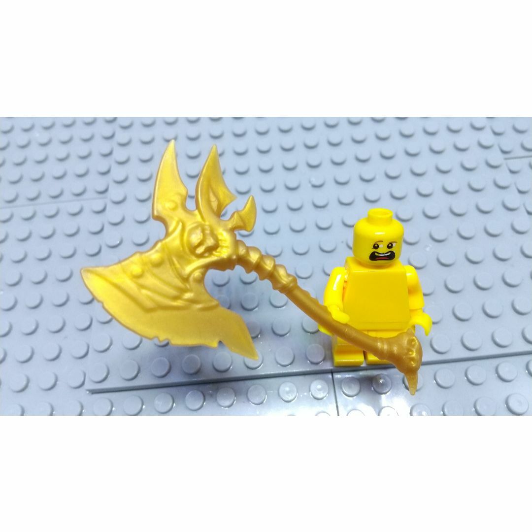 大斧　ゴールド　LEGO互換　レゴ武器　インテリア　ドーザーアクス　大鎌　死神 エンタメ/ホビーのフィギュア(SF/ファンタジー/ホラー)の商品写真