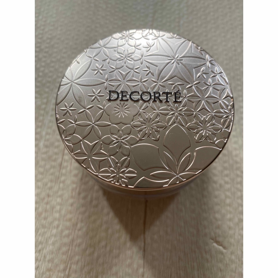 COSME DECORTE(コスメデコルテ)のDECORTE フェイスパウダー 12 lucent beige コスメ/美容のベースメイク/化粧品(フェイスパウダー)の商品写真