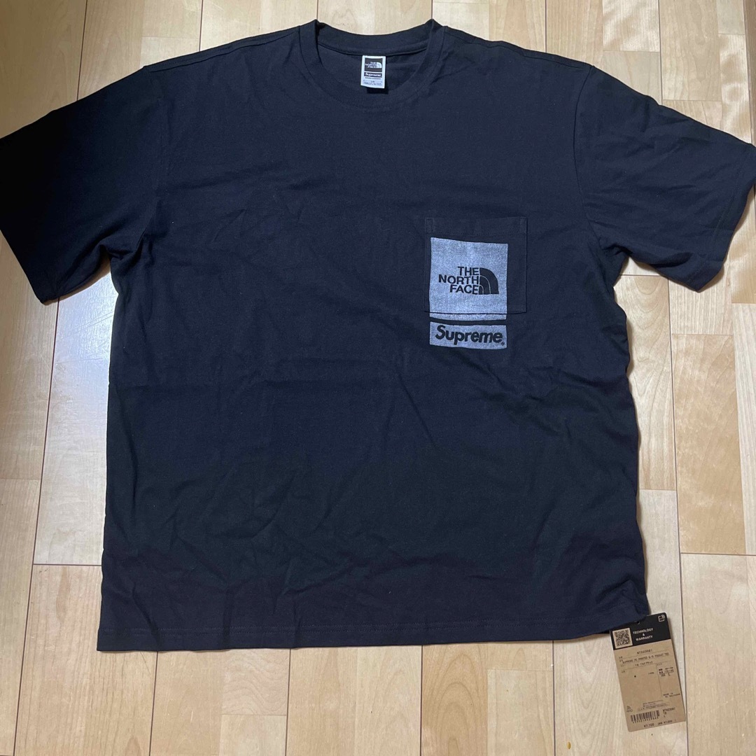 Supreme(シュプリーム)のSupreme North Face Printed Pocket Tee 黒L メンズのトップス(Tシャツ/カットソー(半袖/袖なし))の商品写真