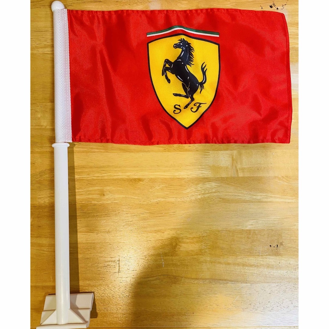 Ferrari(フェラーリ)の新品未使用　フェラーリ　クリップオンカーフラッグ エンタメ/ホビーのコレクション(その他)の商品写真