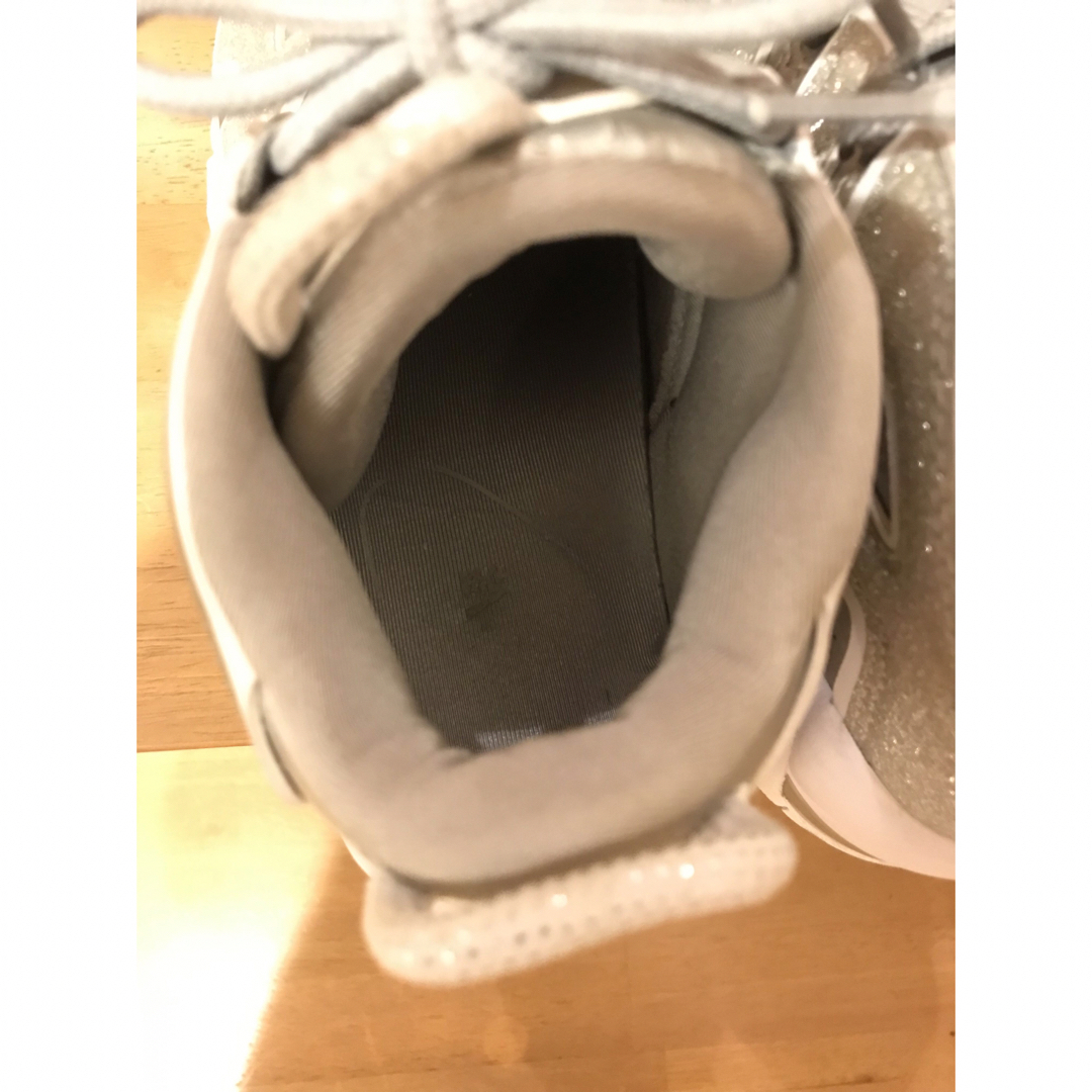 海外限定モデル NIKE モアテン メタリックシルバーレディース23.5