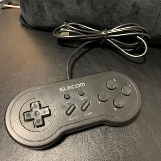 エレコム(ELECOM)の ELECOM JC-U1608TBK [8ボタンレトロ風USBゲームパッド(PC周辺機器)