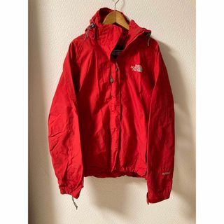 ザノースフェイス(THE NORTH FACE)のThe North Face マウンテンパーカー 赤(ナイロンジャケット)