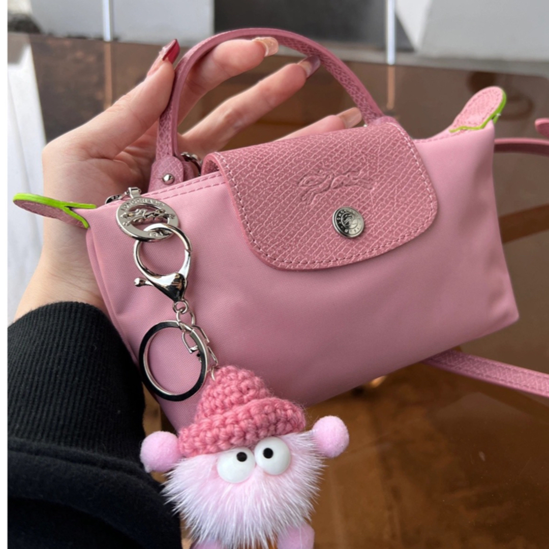 LONGCHAMP(ロンシャン)の新品未使用　longchamp ロンシャン ハンドル付きポーチ レディースのバッグ(ハンドバッグ)の商品写真