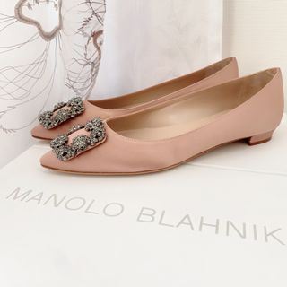 マノロブラニク(MANOLO BLAHNIK)の残り１【新品】マノロブラニク サテン ビジュー ハンギシ フラットシューズ 38(バレエシューズ)