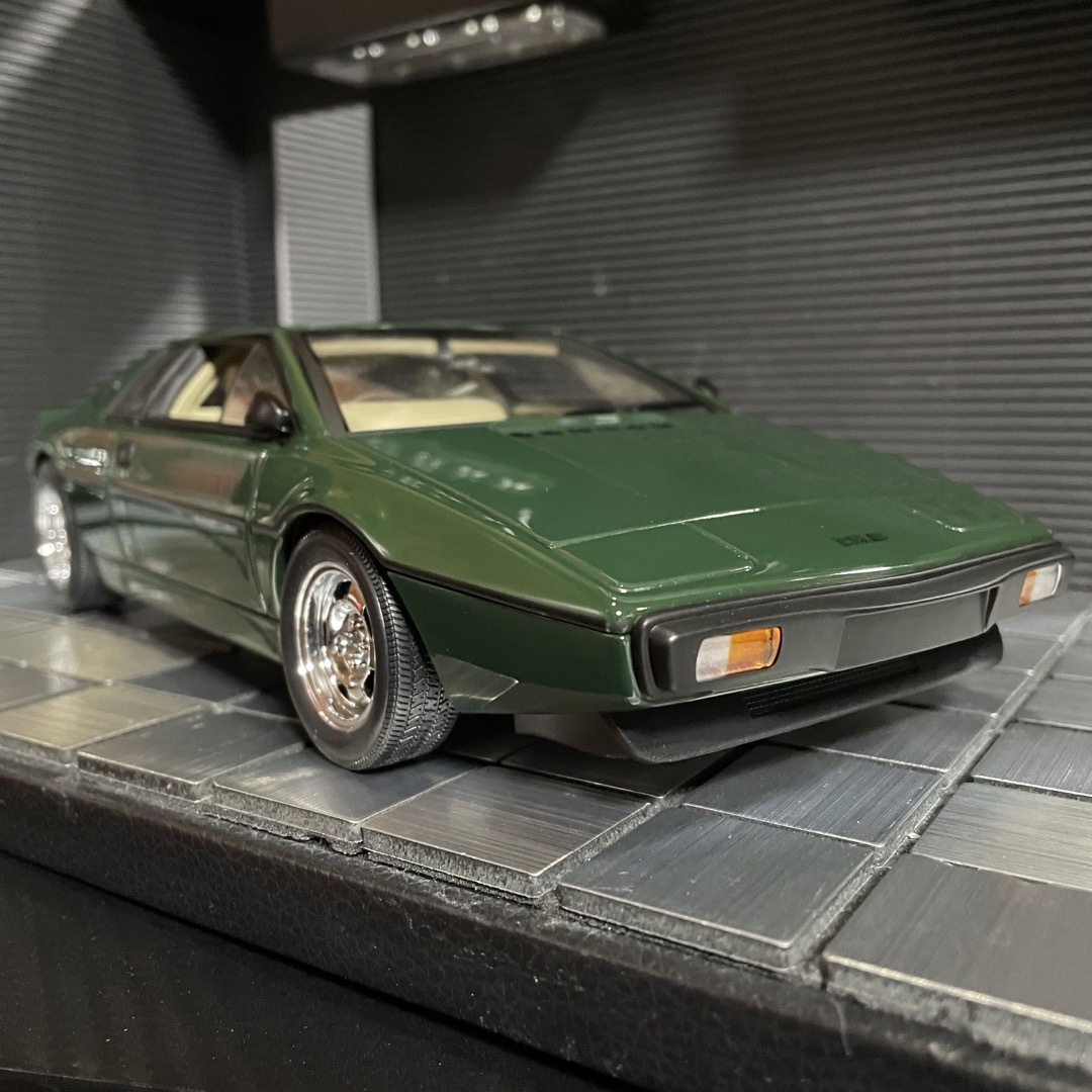 オートアート1/18ロータス エスプリ79 ミニカー-