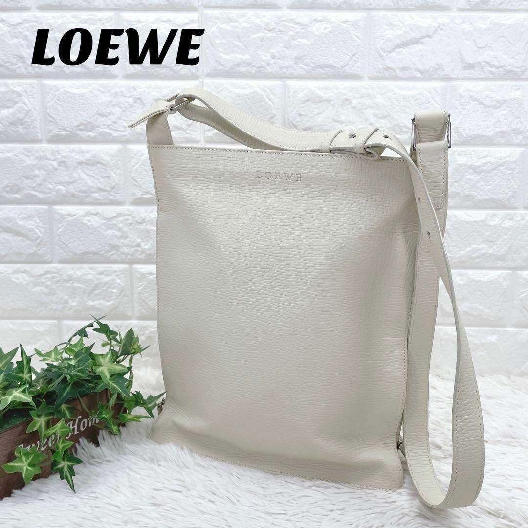 LOEWE ロエベ ショルダーバッグ サイドジップ レザー ロゴ 型押し | フリマアプリ ラクマ