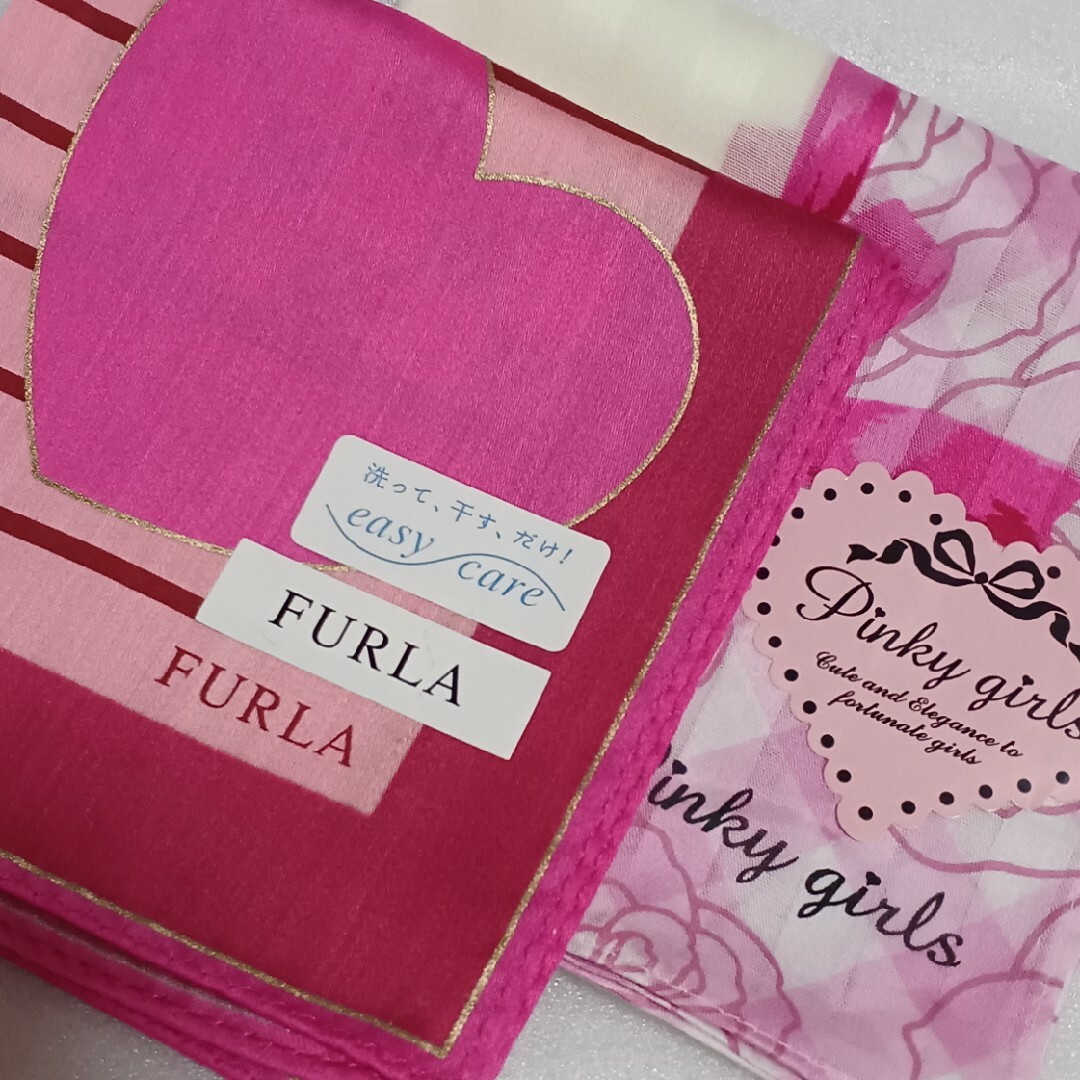 Furla(フルラ)の値下げ📌フルラ&ピンキーガールズ☆大判ハンカチ２枚セット❤️ レディースのファッション小物(ハンカチ)の商品写真
