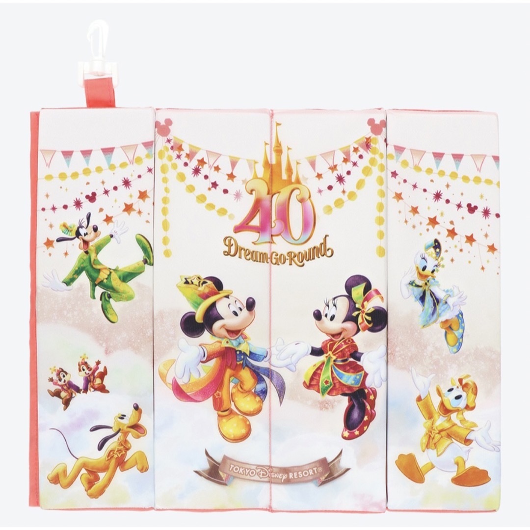 Disney(ディズニー)のファンダフルディズニー　　ポータブルクッション　40周年　クッション エンタメ/ホビーのおもちゃ/ぬいぐるみ(キャラクターグッズ)の商品写真
