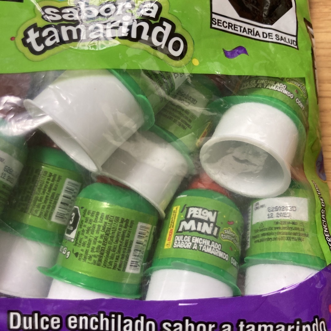 メキシコお菓子　PELON 食品/飲料/酒の食品(菓子/デザート)の商品写真