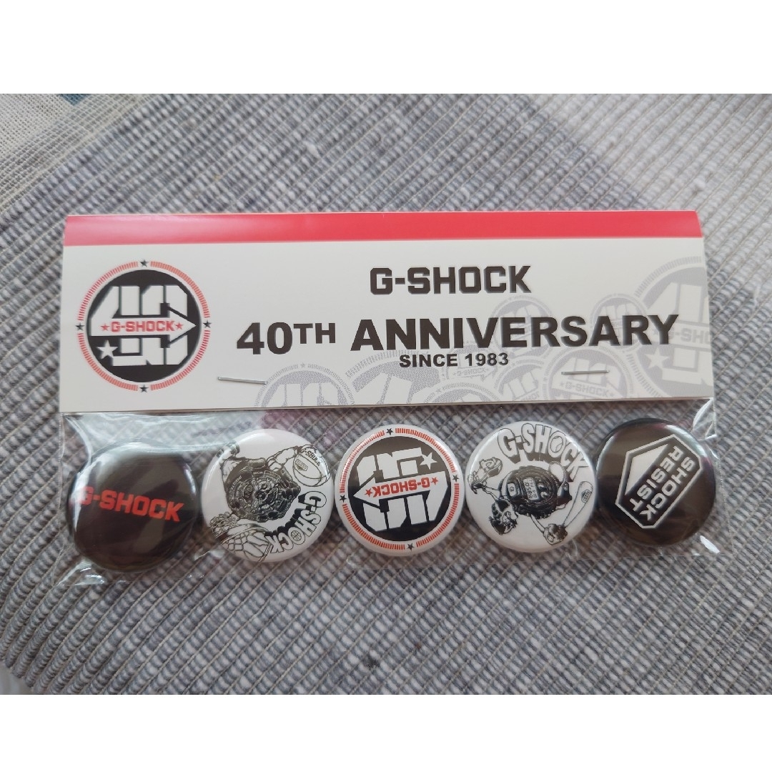 G-SHOCK(ジーショック)のG-SHOCK 40th ANNIVERSARY 缶バッジ5個セット エンタメ/ホビーのアニメグッズ(バッジ/ピンバッジ)の商品写真