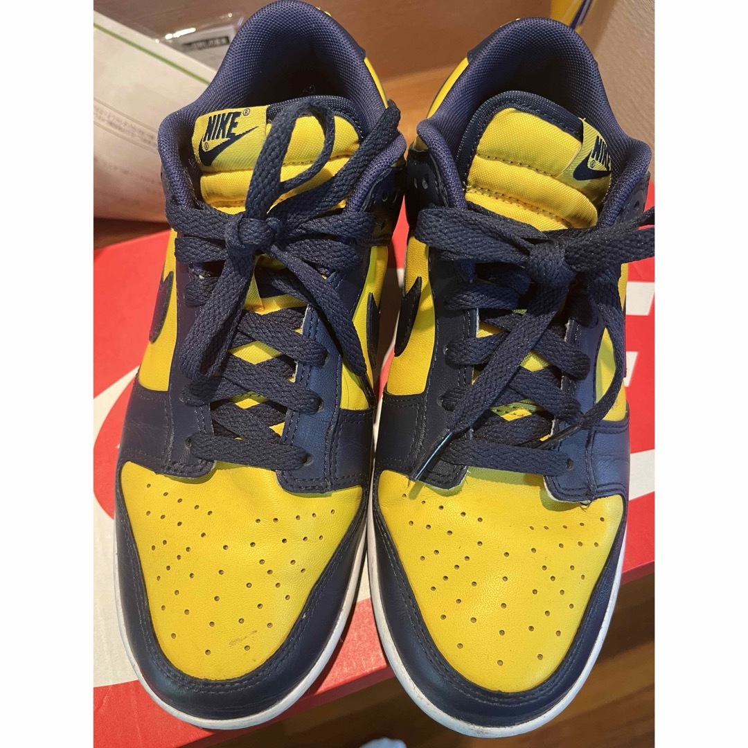 NIKE(ナイキ)のNIKE DUNK LOW Michigan 26.5センチ メンズの靴/シューズ(スニーカー)の商品写真