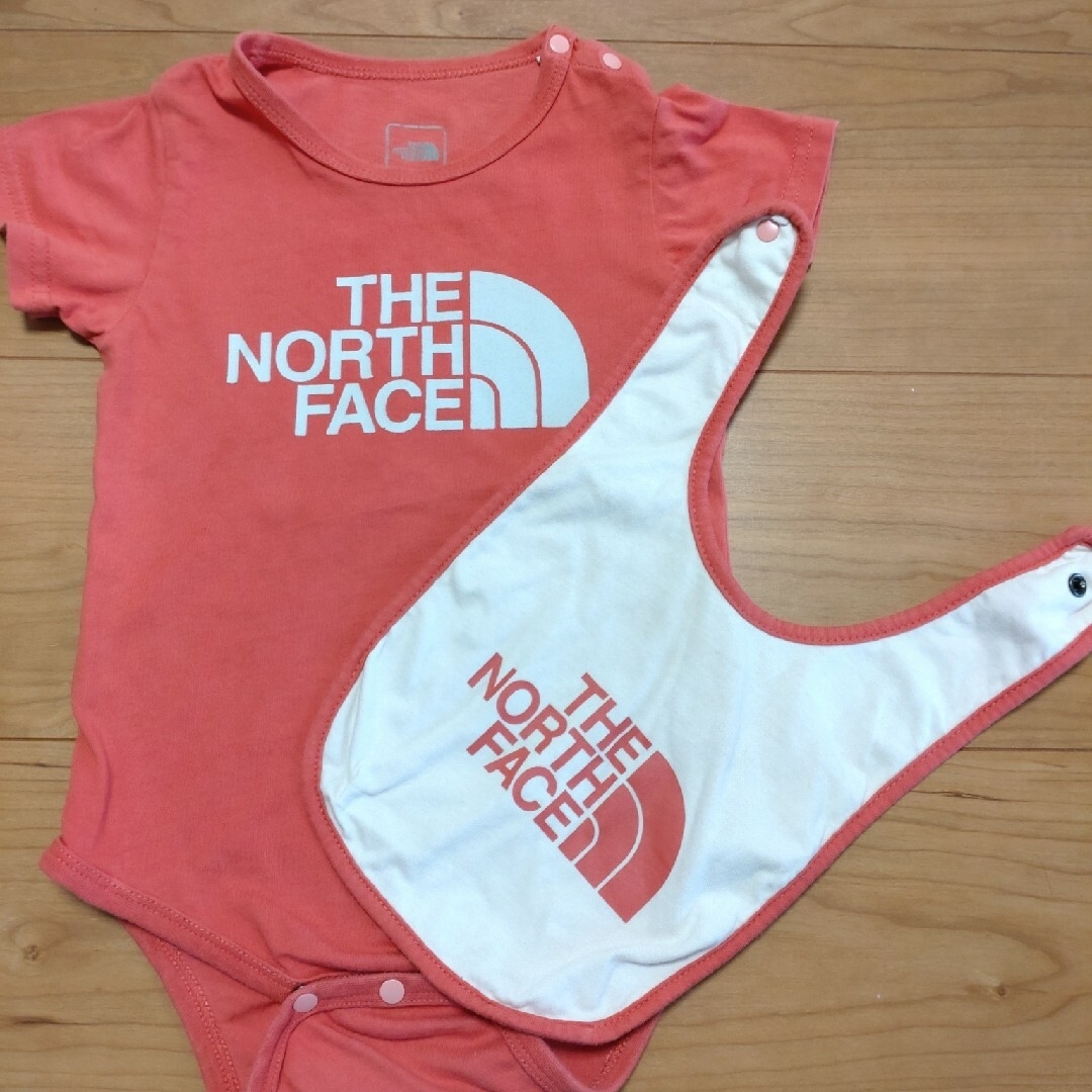 THE NORTH FACE(ザノースフェイス)のノースフェイス　ロンパースとスタイセット　80   THE NORTH FACE キッズ/ベビー/マタニティのベビー服(~85cm)(ロンパース)の商品写真