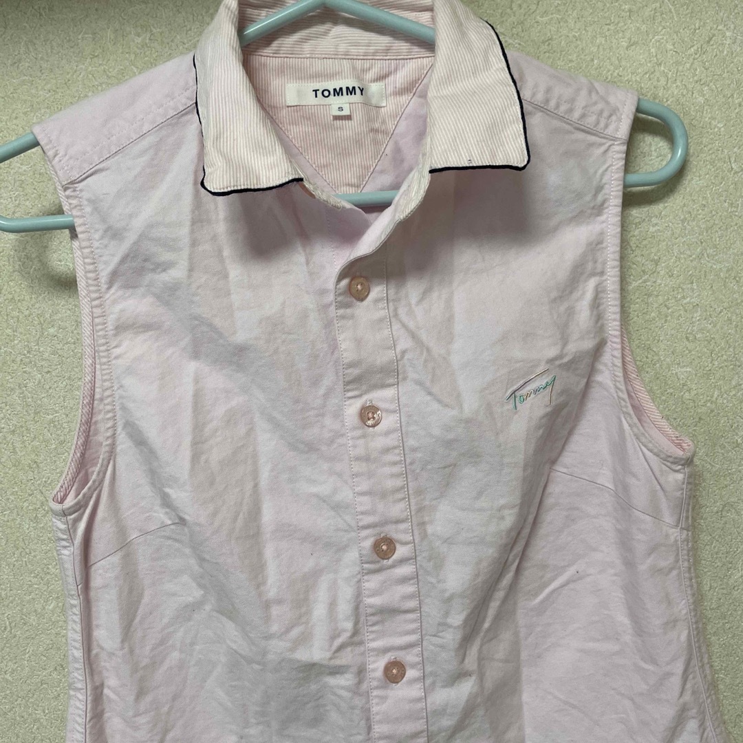 TOMMY HILFIGER(トミーヒルフィガー)のトミーヒルフィガーノースリーブシャツ メンズのトップス(シャツ)の商品写真