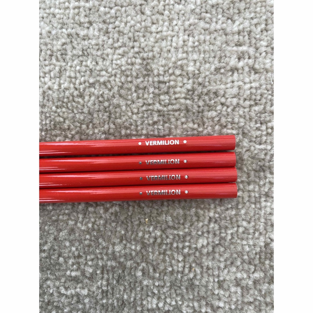 赤色鉛筆　4本セット エンタメ/ホビーのアート用品(色鉛筆)の商品写真