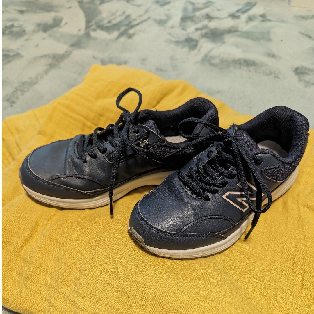 New Balance　スニーカ　22.5cm キッズ/ベビー/マタニティのキッズ靴/シューズ(15cm~)(スニーカー)の商品写真