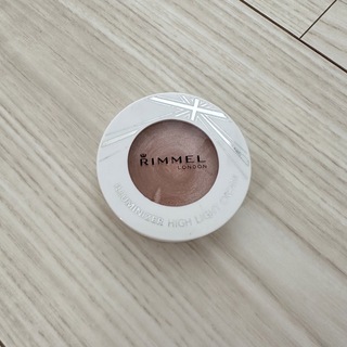 RIMMEL - リンメル イルミナイザー 002