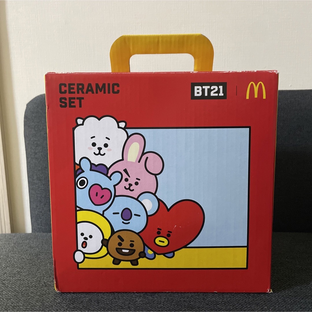 BT21とマクドナルドのコラボCERAMIC SET