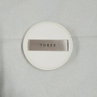 スリー(THREE)の【新品未使用】替えパフ THREE パウダー(コフレ/メイクアップセット)