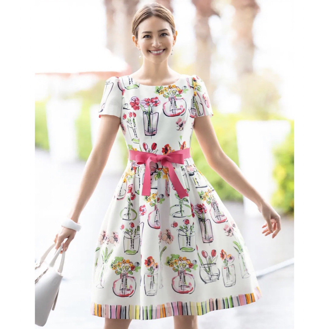 今季💕カタログ💕エムズグレイシー💕新品💕完売💕花柄 花瓶柄ワンピース 36 | フリマアプリ ラクマ