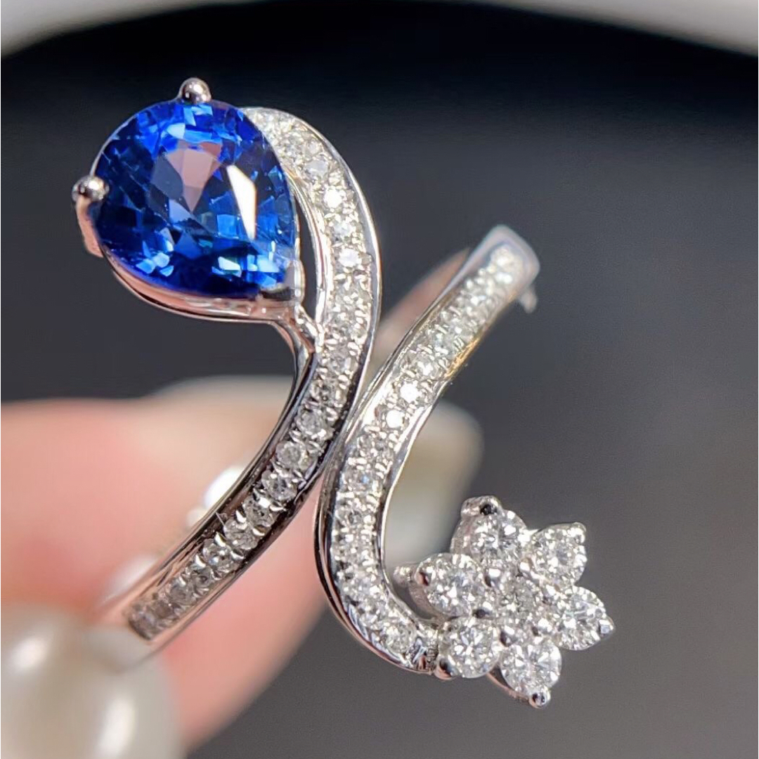 天然ブルーサファイアとダイヤモンドのリング【1.12ct】【D1.51ct】