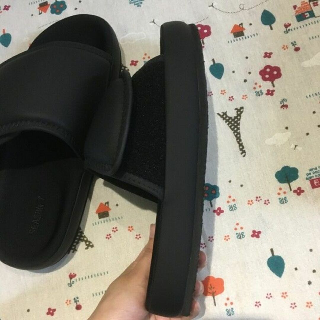 ポケットいっぱい 割引中！yeezy slipper season7 スリッパ 42サイズ