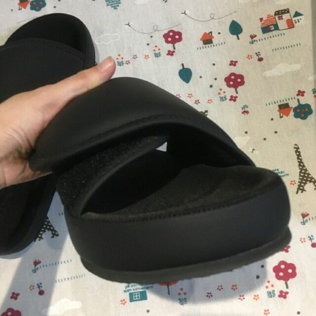 ポケットいっぱい 割引中！yeezy slipper season7 スリッパ 42サイズ