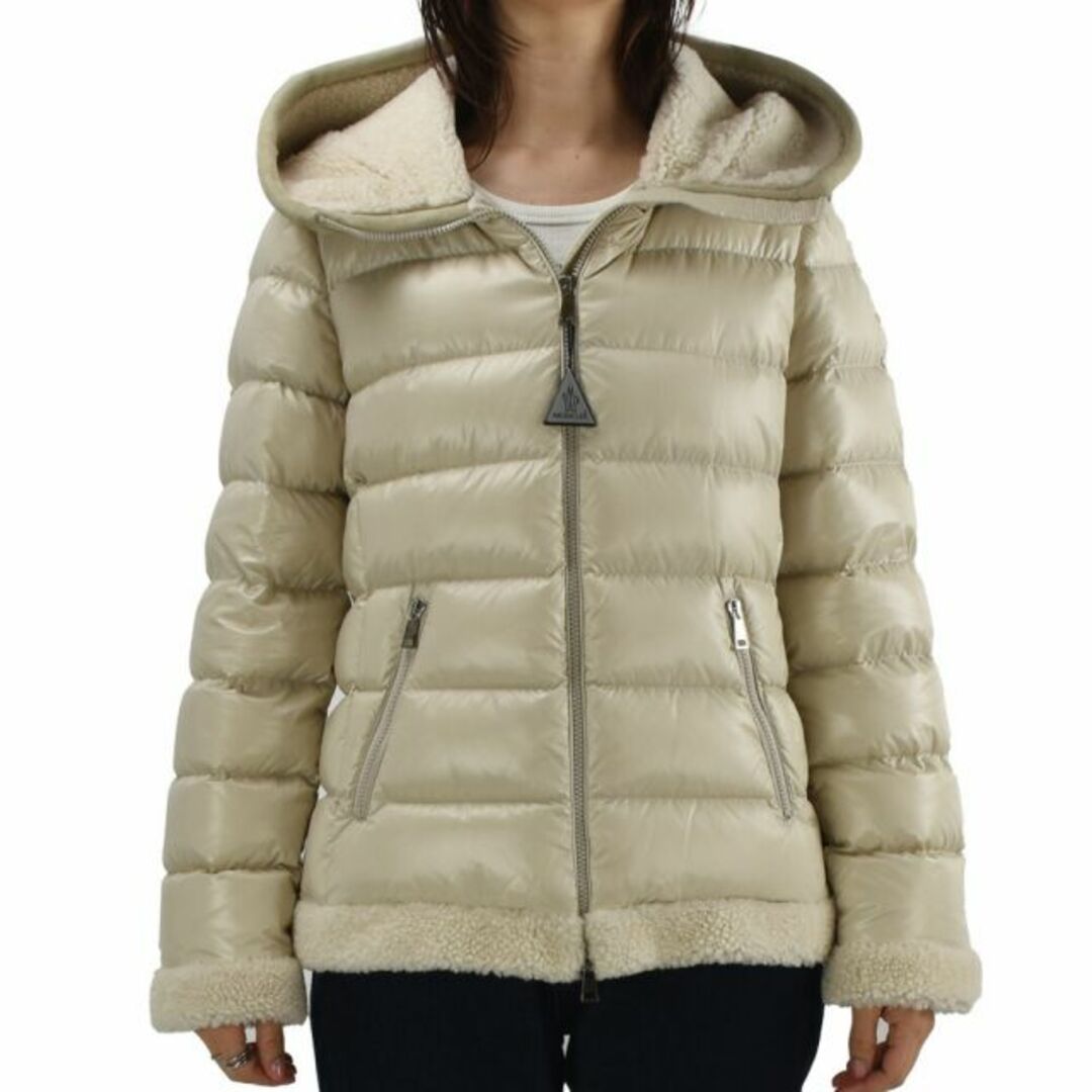 MONCLER(モンクレール)の【BEIGE】モンクレール ダウンジャケット レディースのジャケット/アウター(ダウンジャケット)の商品写真