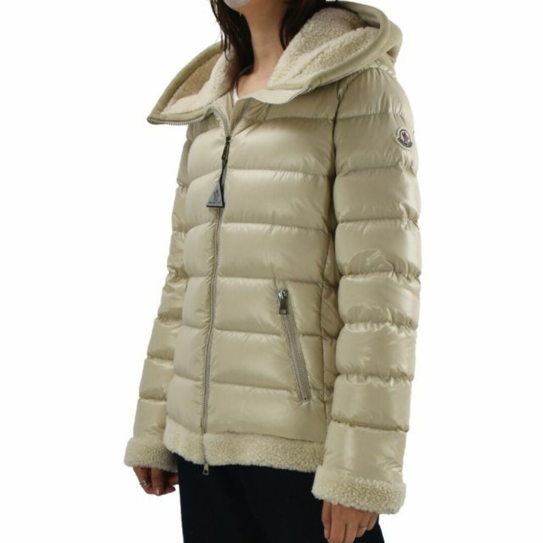 MONCLER(モンクレール)の【BEIGE】モンクレール ダウンジャケット レディースのジャケット/アウター(ダウンジャケット)の商品写真