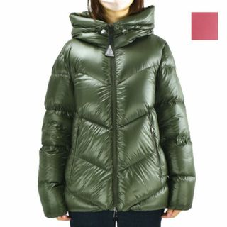 MONCLER(ダウンジャケット ・ グリーン・カーキ/緑色系)の MONCLER(ダウンジャケット ・ グリーン・カーキ/緑色系)の