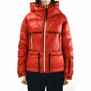 モンクレール ライトダウンジャケット レディース サイズ1  レッド MONCLER | ファッション ブランド 軽量 秋冬 インナーダウン 赤色 女性 ABランク