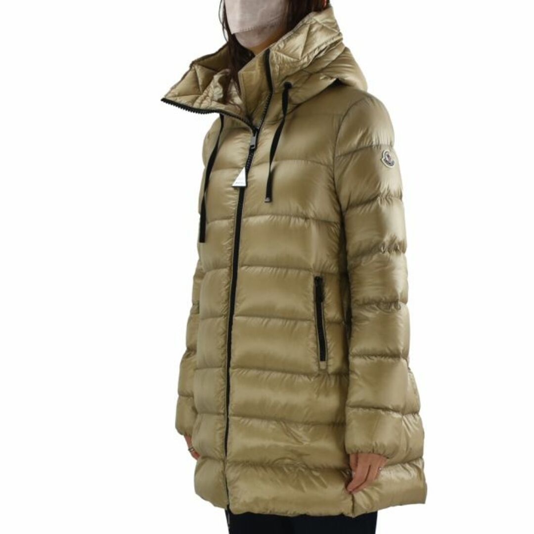 MONCLER(モンクレール)の【LIGHT BEIGE】モンクレール ダウンジャケット  レディースのジャケット/アウター(ダウンジャケット)の商品写真