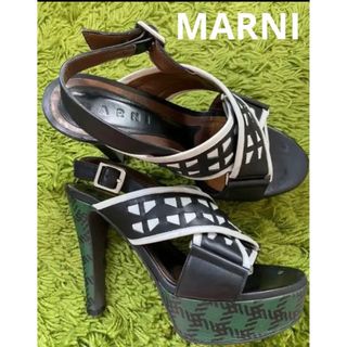 マルニ(Marni)の【MARNI】ブラックレザー デザイン チェックサンダル(サンダル)