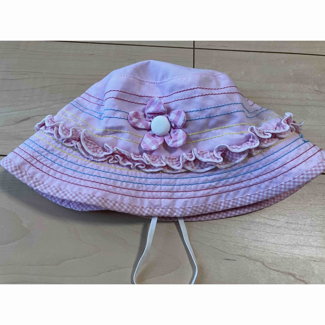 西松屋(ニシマツヤ)の帽子 ハット 52cm お花 キッズ/ベビー/マタニティのこども用ファッション小物(帽子)の商品写真
