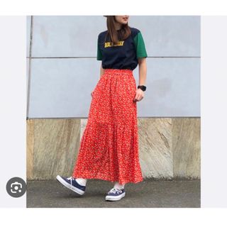 ユニクロ(UNIQLO)のユニクロ✖️ポール＆ジョー　カラフル小花柄のロングティアードスカート(ロングスカート)