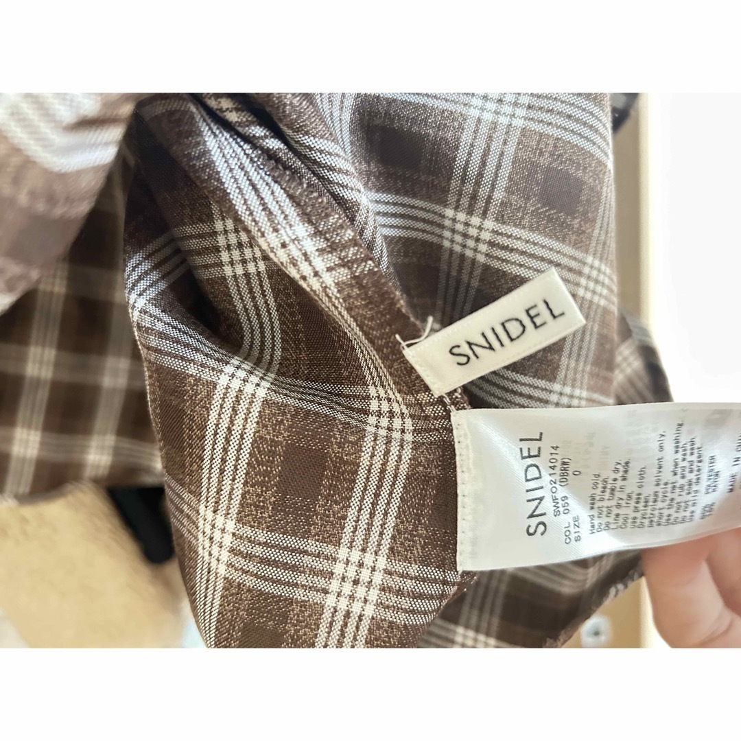 SNIDEL(スナイデル)のSNIDEL バックオープンフレアワンピース　チェック レディースのワンピース(ロングワンピース/マキシワンピース)の商品写真