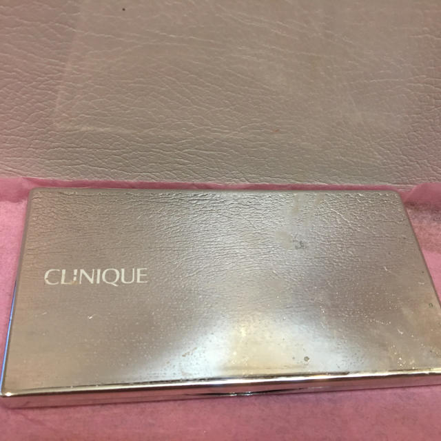CLINIQUE(クリニーク)のCLINIQUEアイシャドウパレット コスメ/美容のベースメイク/化粧品(アイシャドウ)の商品写真