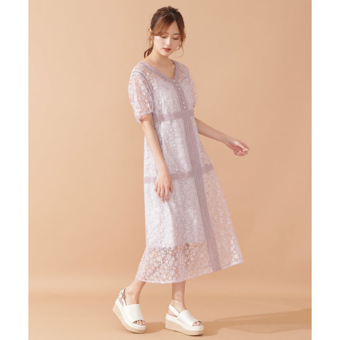 JILL by JILLSTUART(ジルバイジルスチュアート)のJILL by JILLSTUART エンブロイダリーレースワンピース レディースのワンピース(ひざ丈ワンピース)の商品写真