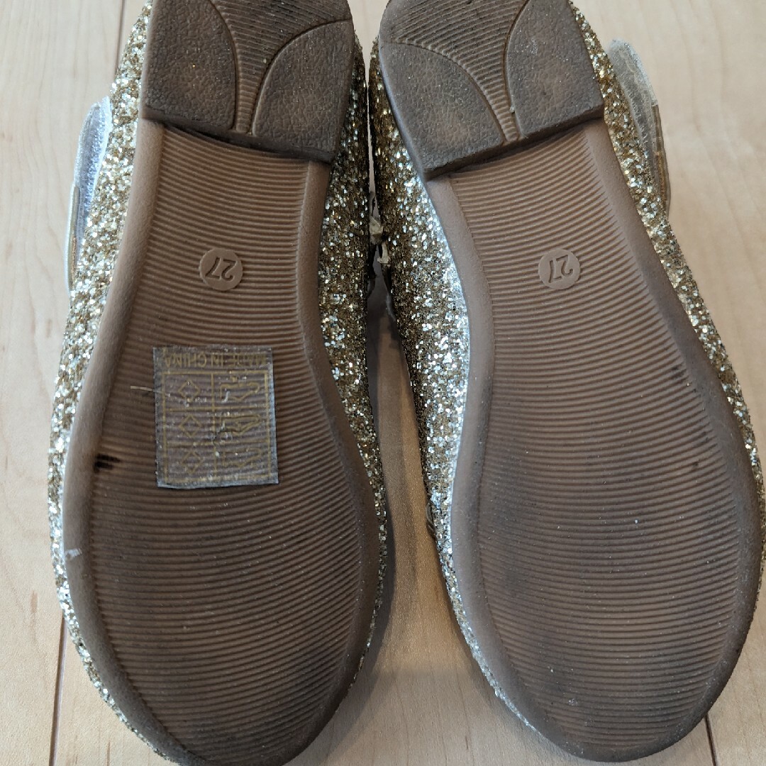キラキラの靴 キッズ/ベビー/マタニティのキッズ靴/シューズ(15cm~)(フォーマルシューズ)の商品写真