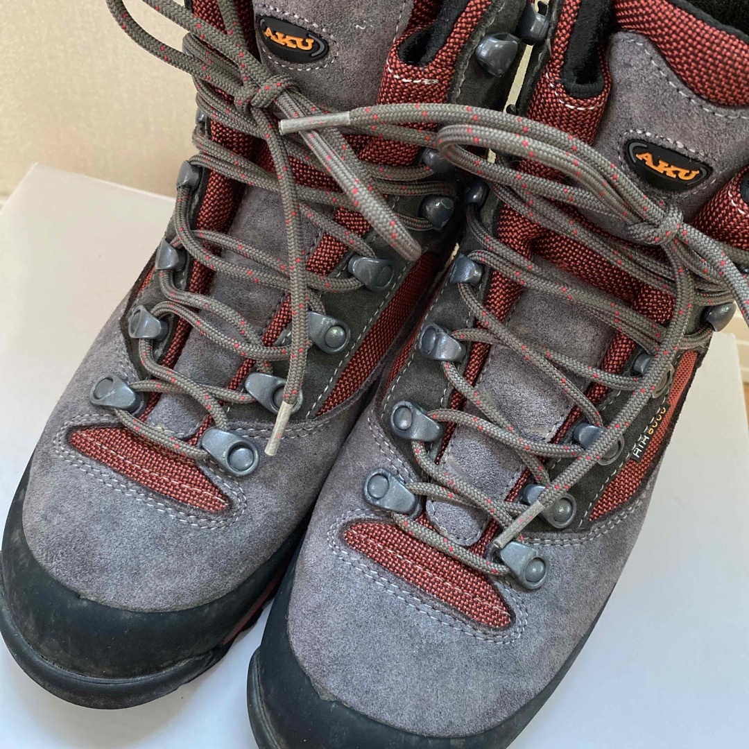 ベビーグッズも大集合 AKU トレッキングシューズ 23.5㎝ 登山用品