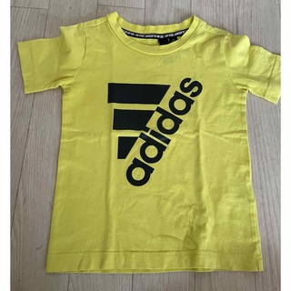 アディダス(adidas)のアディダス　黄色　イエロー　Tシャツ　110(Tシャツ/カットソー)