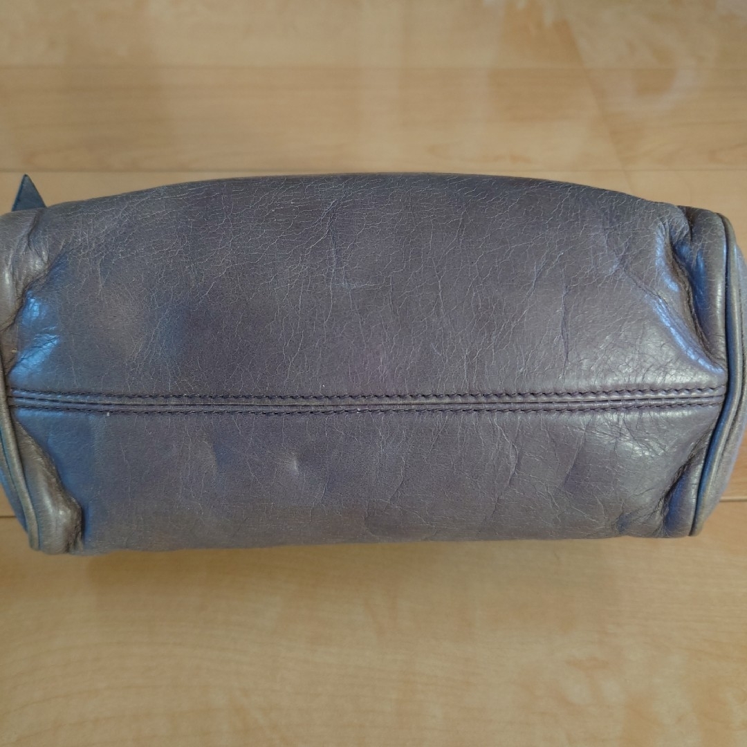 miumiu(ミュウミュウ)のmiumiu　リボン　レザーショルダーバッグ レディースのバッグ(ショルダーバッグ)の商品写真