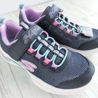 スケッチャーズ(SKECHERS)の【未使用】スケッチャーズ 光る靴 キッズスニーカー NVMT 19cm(スニーカー)