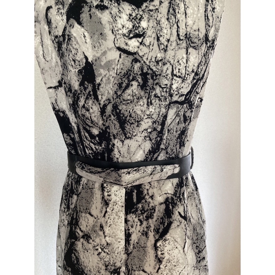 新品 黑白花柄ノースリーブ ドレス ワンピース  レディースのワンピース(ロングワンピース/マキシワンピース)の商品写真