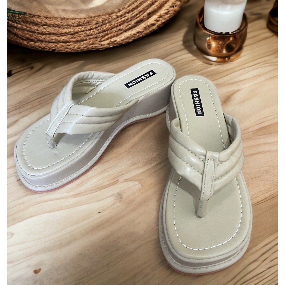 トングサンダル　厚底　ミュール　シンプル　可愛い　韓国　イエロー レディースの靴/シューズ(サンダル)の商品写真