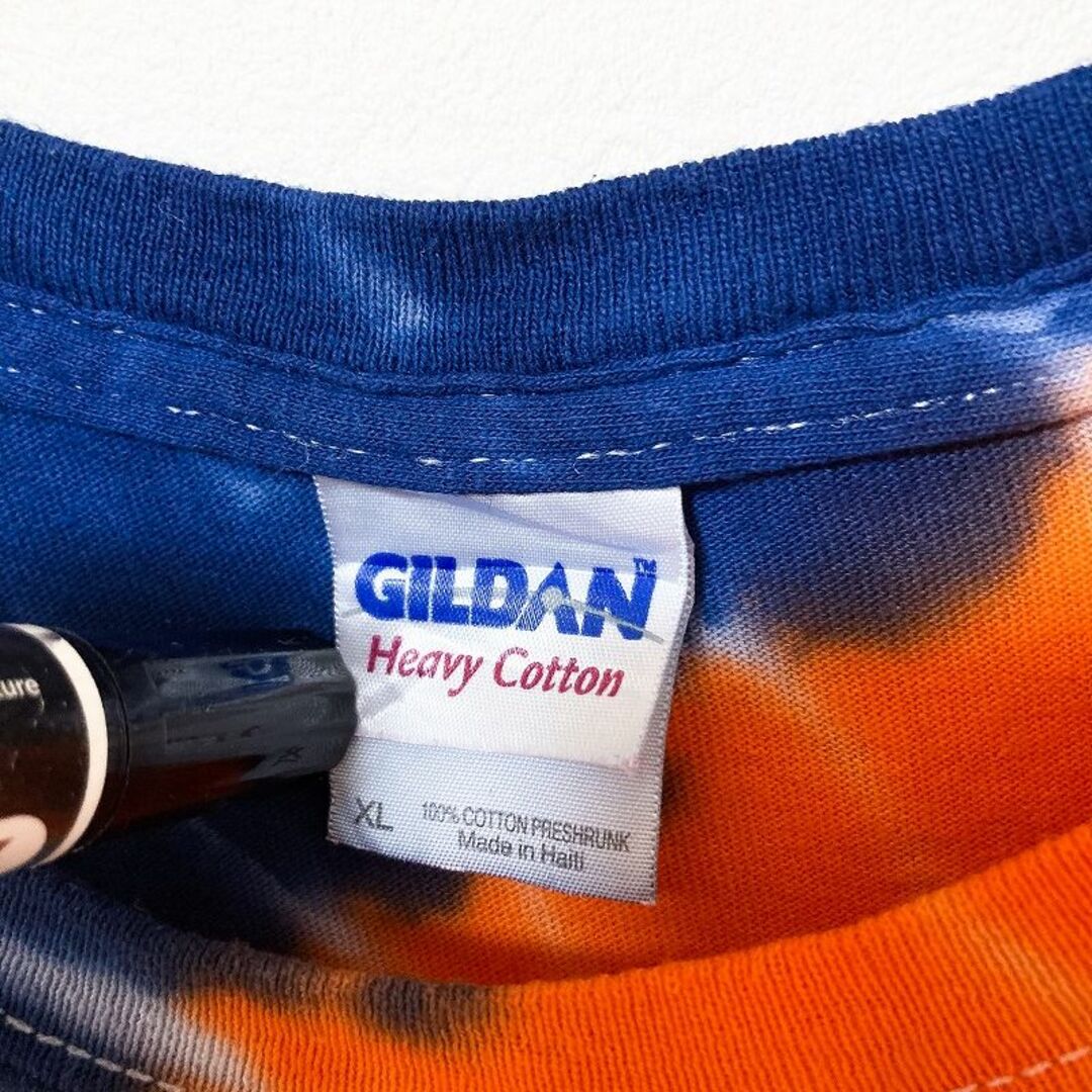 GILDAN(ギルタン)のメンズ服タイダイ染めプリント半袖TシャツXL 古着屋　総柄　アメリカ　紺オレンジ メンズのトップス(Tシャツ/カットソー(半袖/袖なし))の商品写真